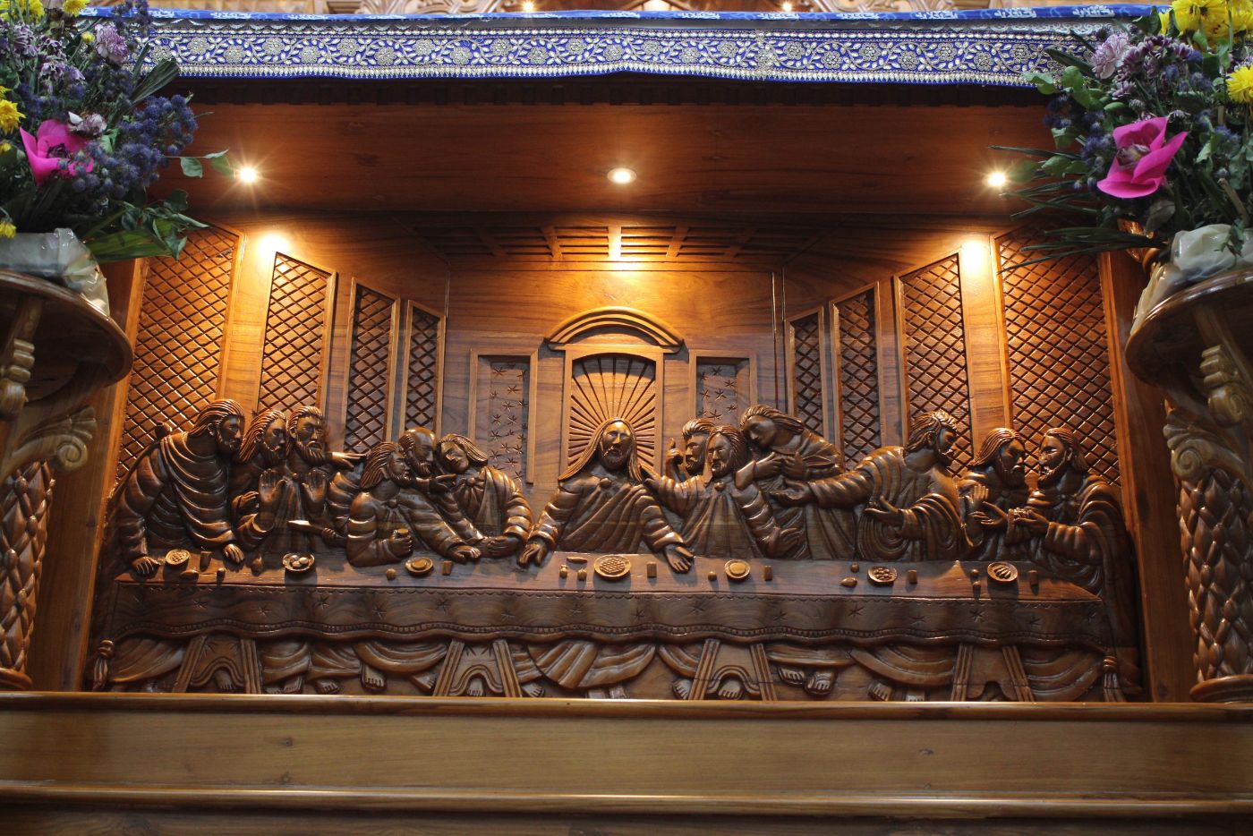 Altar and sanctuary moments